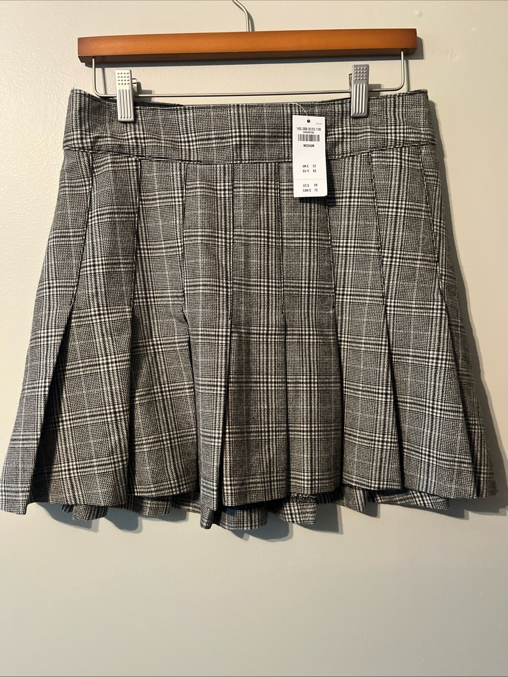 NWT! New! Women’s Abercrombie And Fitch School Girl Skirt Plaid Medium